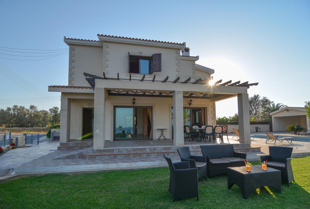 פומוס Kalli Villa מראה חיצוני תמונה