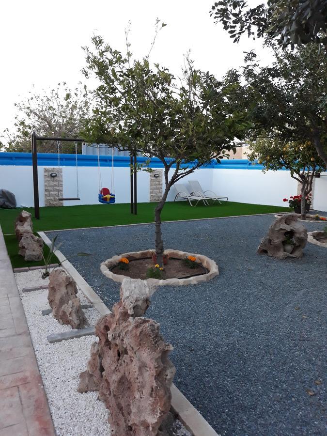 פומוס Kalli Villa מראה חיצוני תמונה